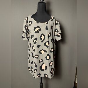 Spin Plus Top in Gray and Animal Print